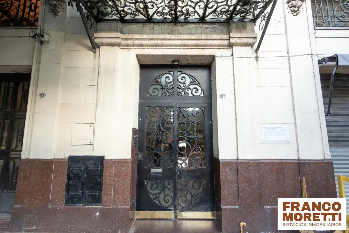 Depto. De Estilo: 3 Amb, Balcón Y Luz Plena Sobre Av. Caseros