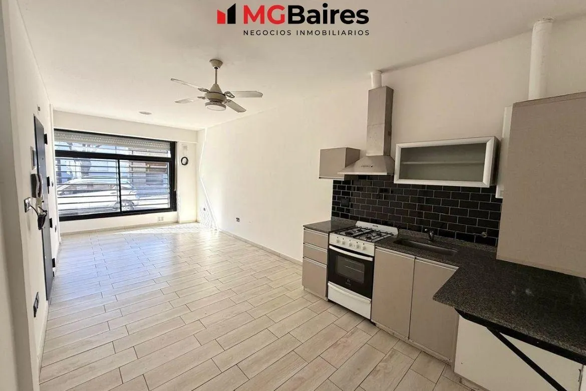 Departamento/ph De Dos Ambientes En Alquiler- Villa Lugano - Con Patio Y Parrilla