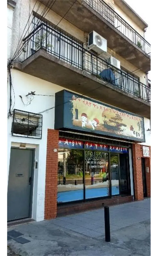 Alquiler De 3 Ambientes Sobre Roca Al 2200 En Un Primer Piso