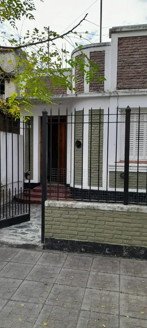 Muy Buen Depto T/casa 3 Amb C/patio Y Terraza En Lomas!