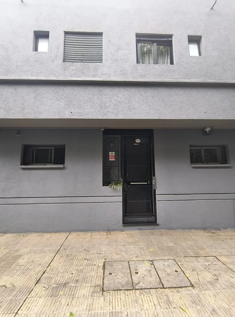 Monoambiente En Edificio De Categoría. Sin Expensas. Todos Los Gastos(luz,gas,agua) Incluidos En El Precio Del Alquiler