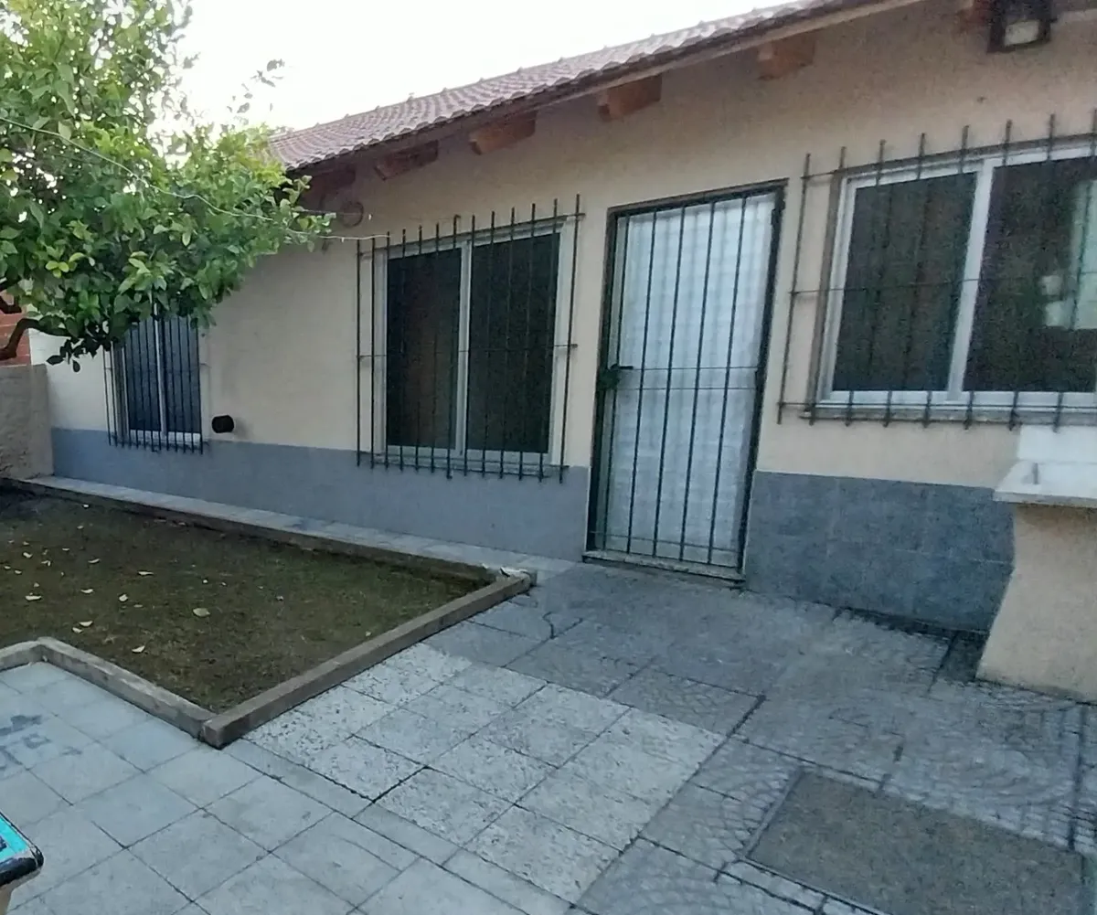 Alquiler, Ph, 2 Ambientes Con Parque, Lanús Este