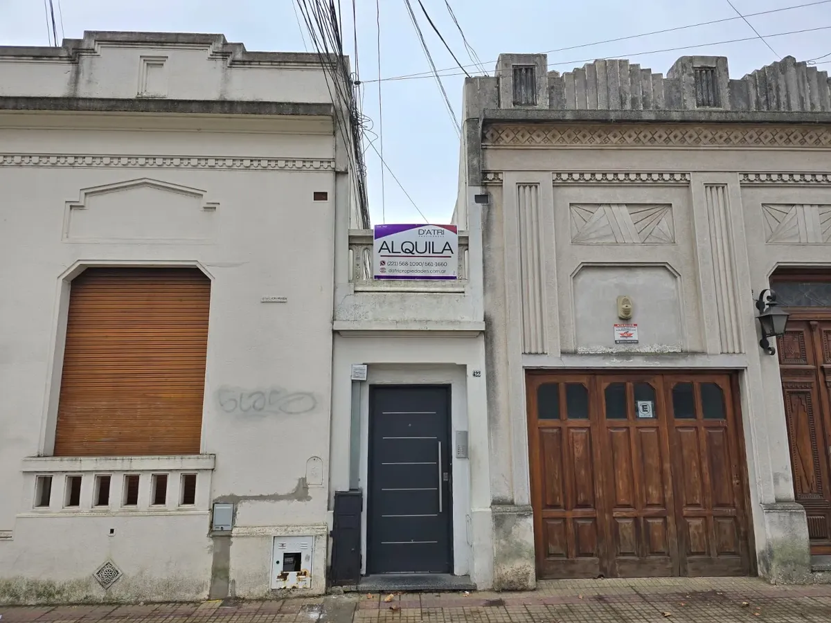 Alquilo Ph 3 Dorm. / 1 Piso Por Escalera/ 8 E 40 Y 41