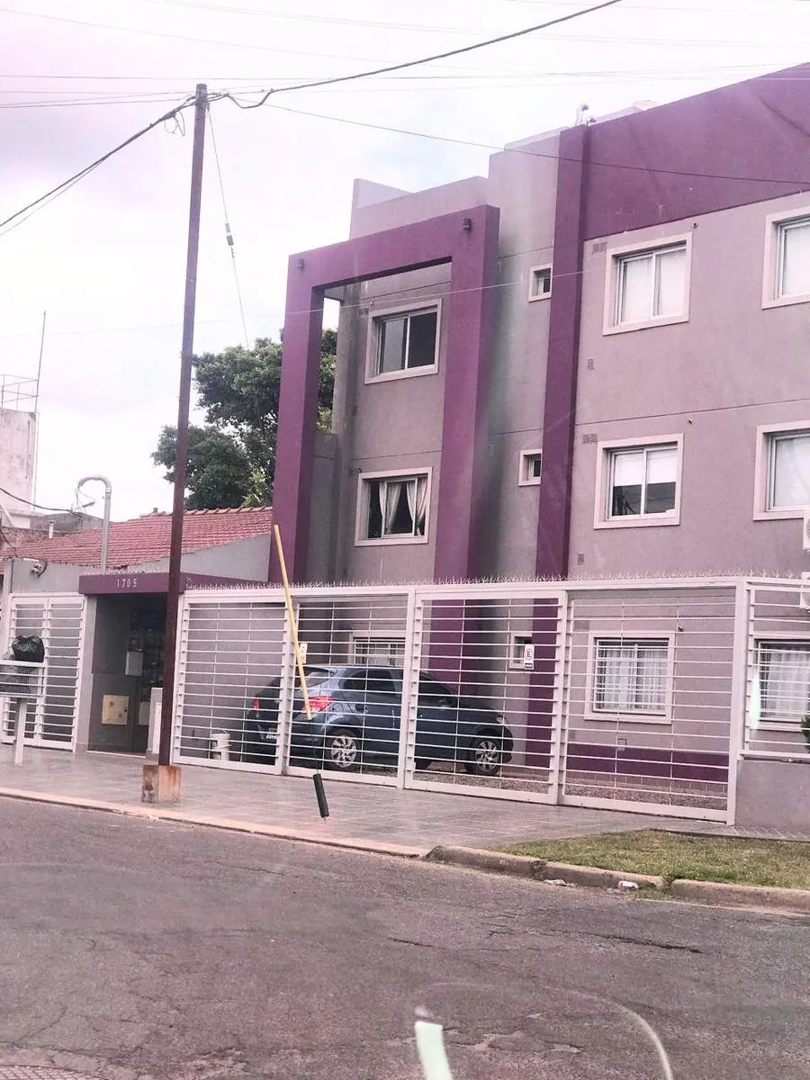 Depto 2 ambientes con balcón