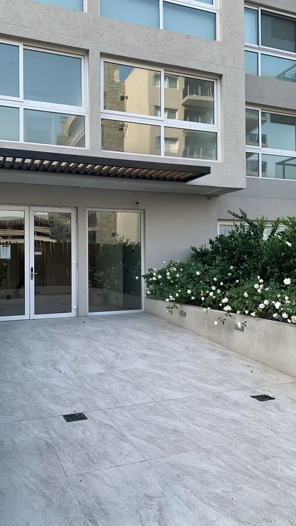 1 bedroom, parking and amenities