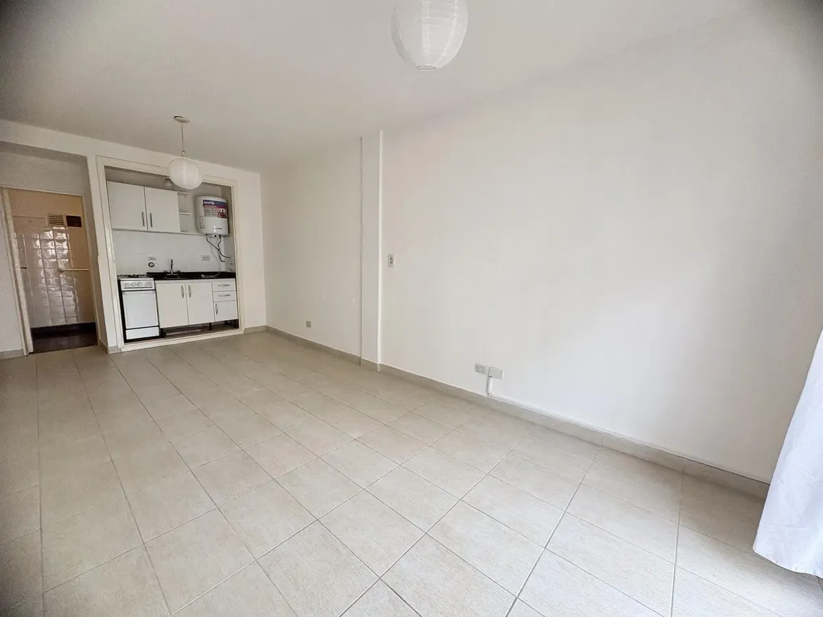 Alquiler Departamento Con Balcón En Nuñez