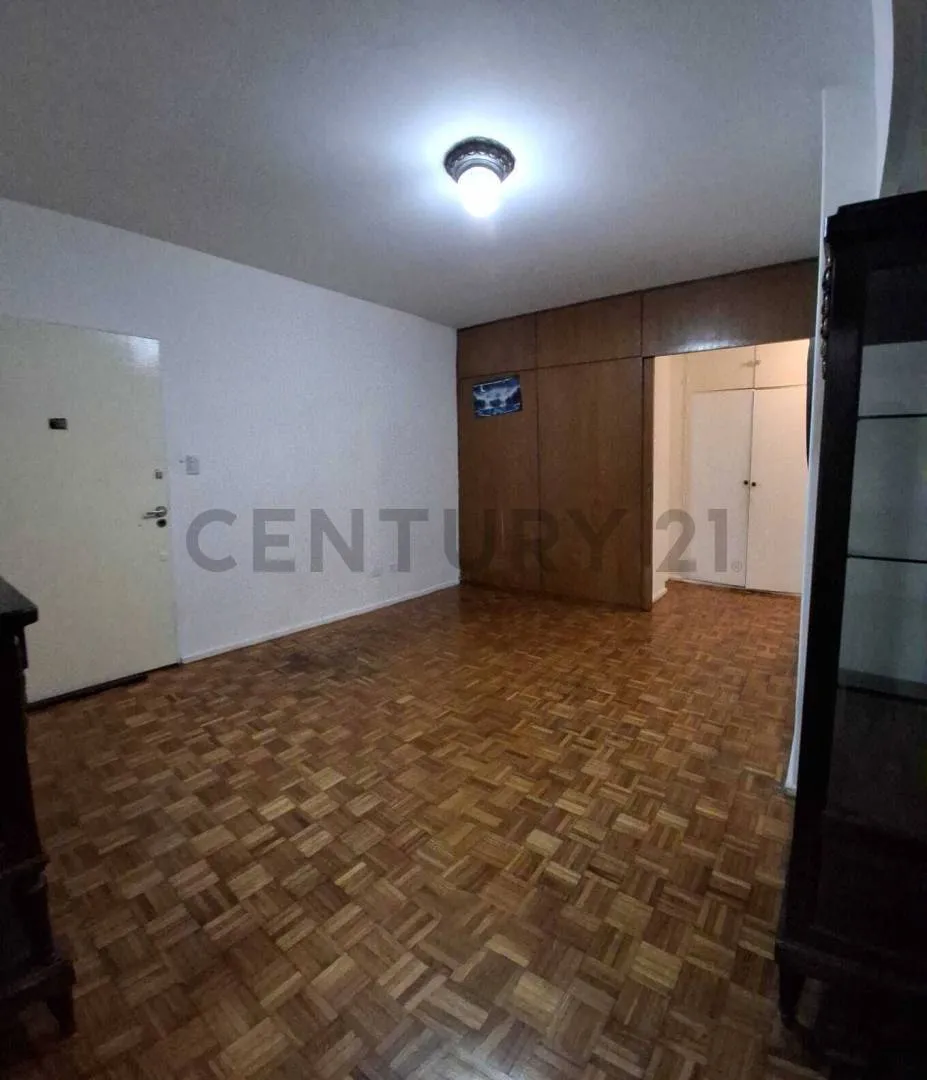 1 bedroom, enclosed balcony