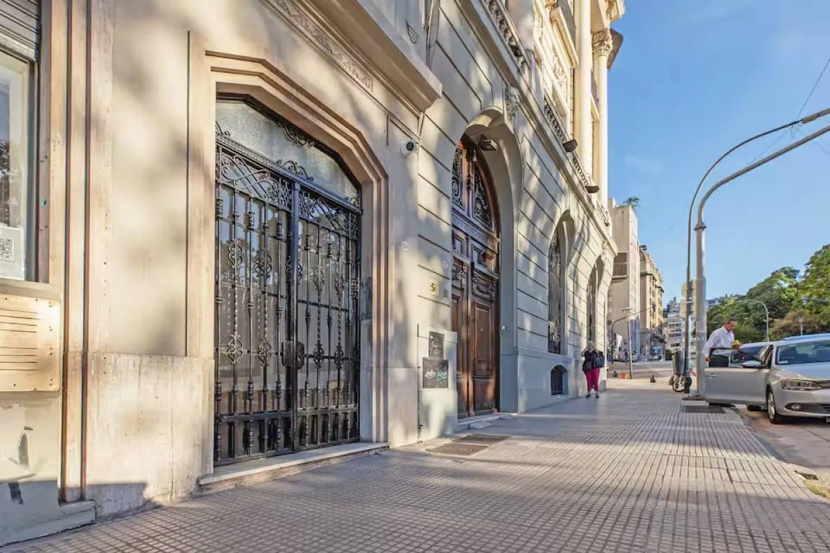 Alto andar, vista para Plaza San Martín