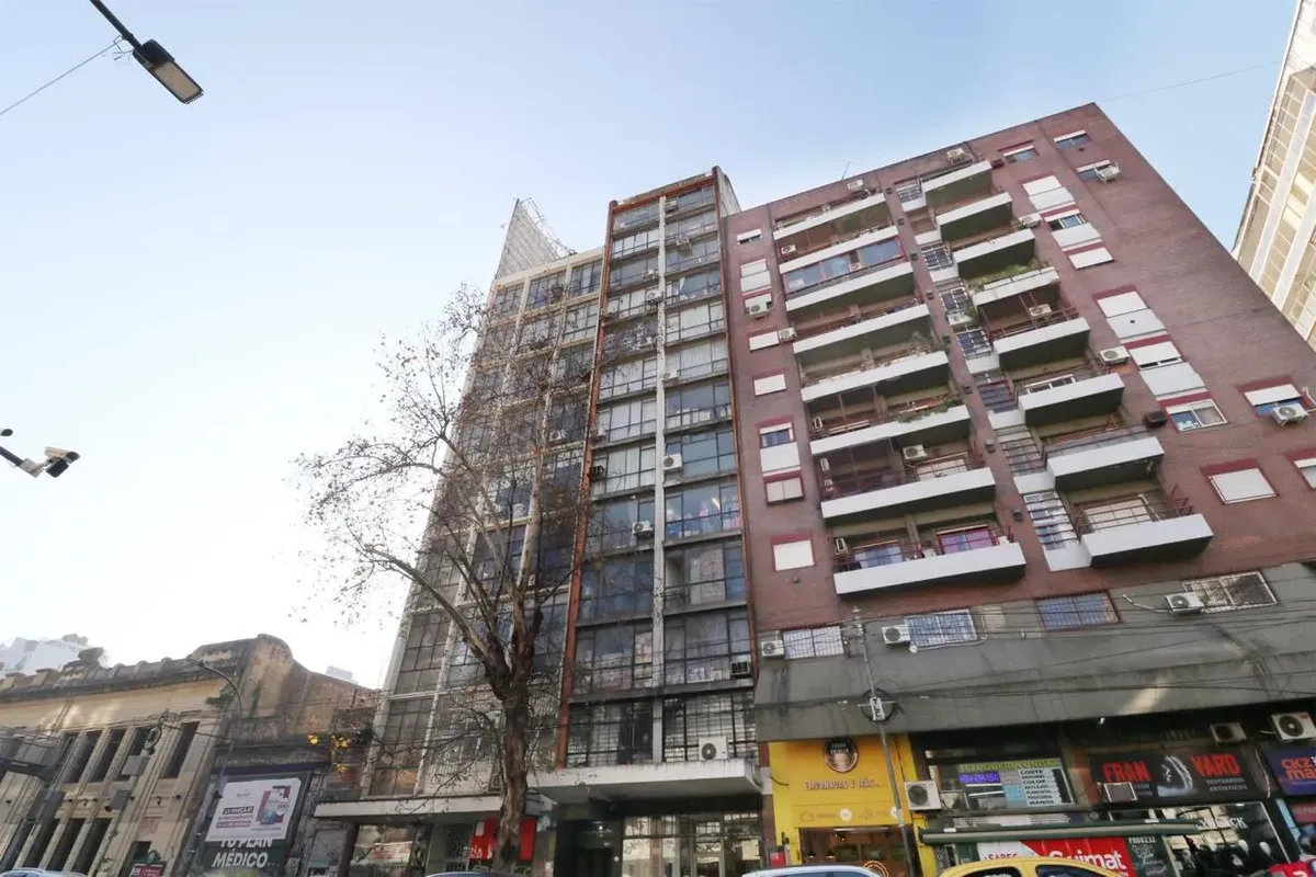 Alquila Oficina/consultorio(no Apto Vivienda )monoambiente Con Cocina Y Baño. Impecable. Todo Luz Y Silencio. Amoblada Y Con Ac Instalado. 9° Piso Sobre Av. Corrientes Al 3000