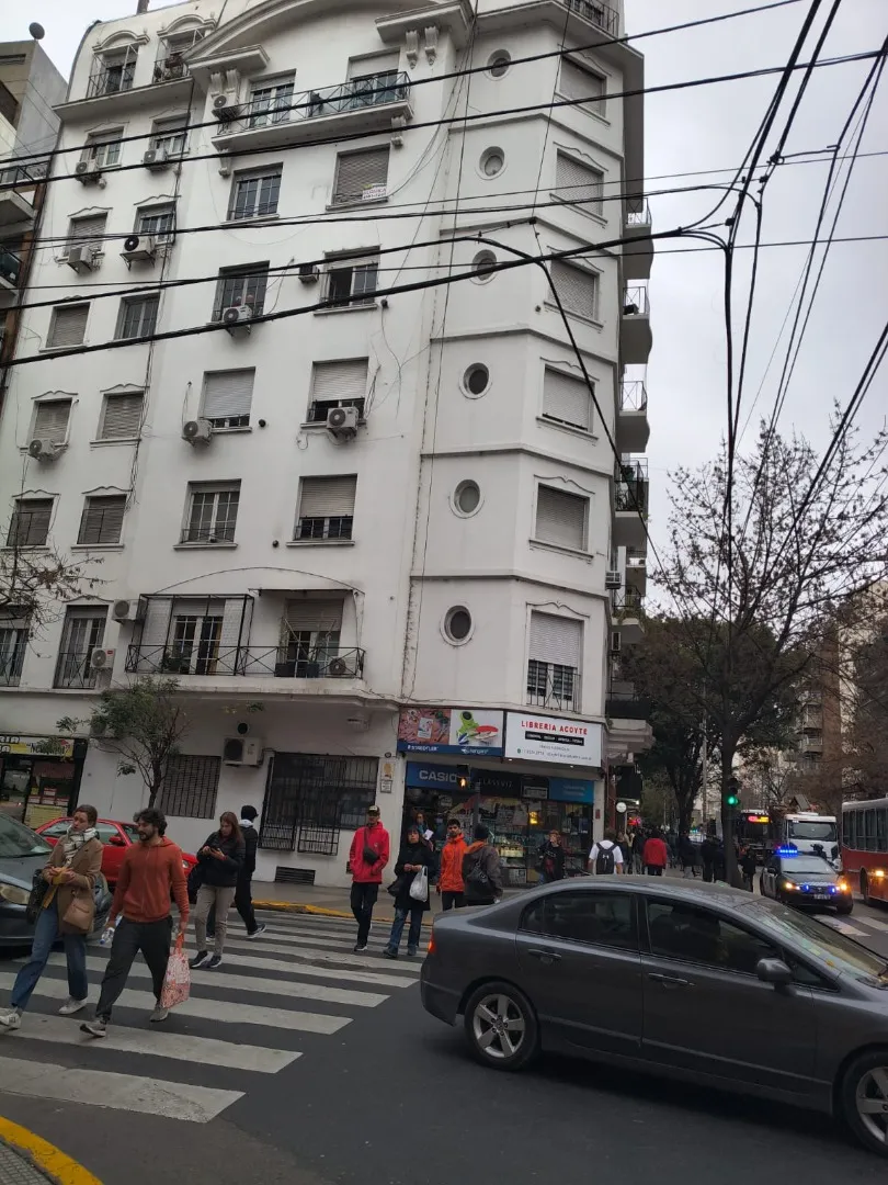 5 этаж, балкон на улицу