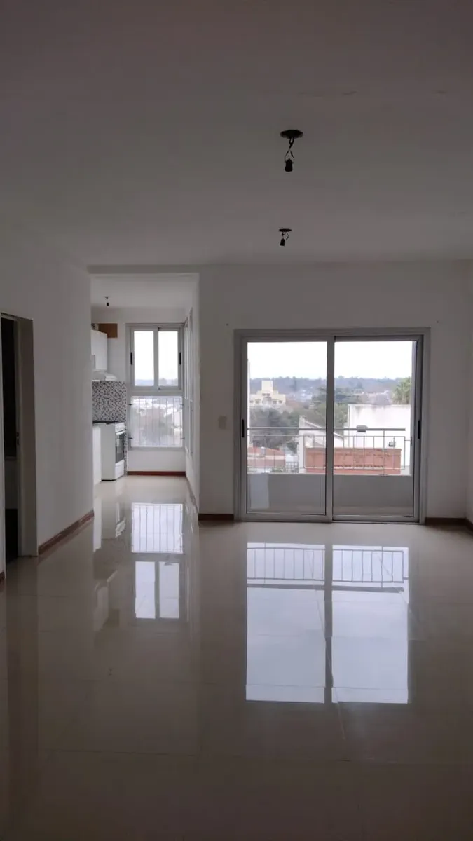 Departamento En Alqiuler. moreno Centro . Oportunidad