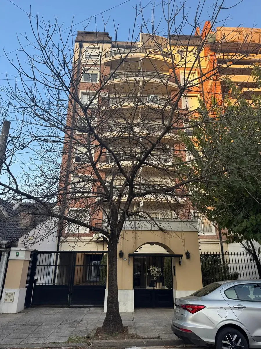 Departamento 2 Ambientes En Alquiler En Moron Centro Con Cochera
