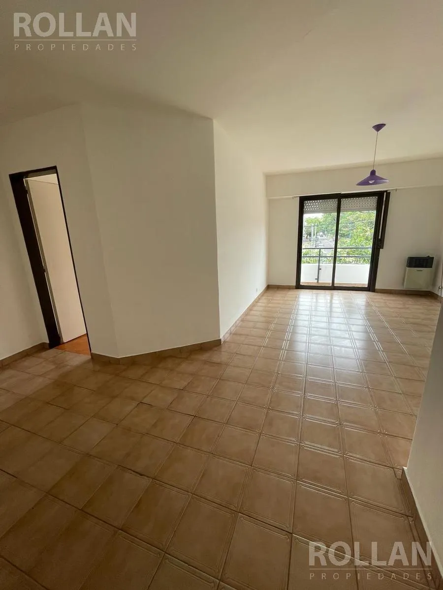 Alquiler Departamento De 3 Ambientes En Carapachay Centro Comercial