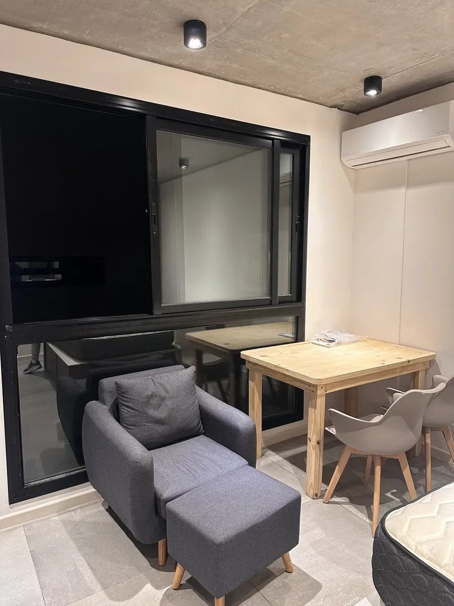 Hermoso Monoambiente Amoblado Con Baulera En Parque Chas. Precio Paquete