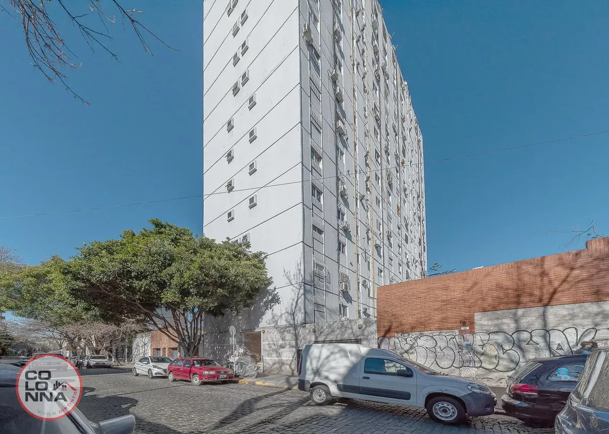 10th floor, bright 2-room
