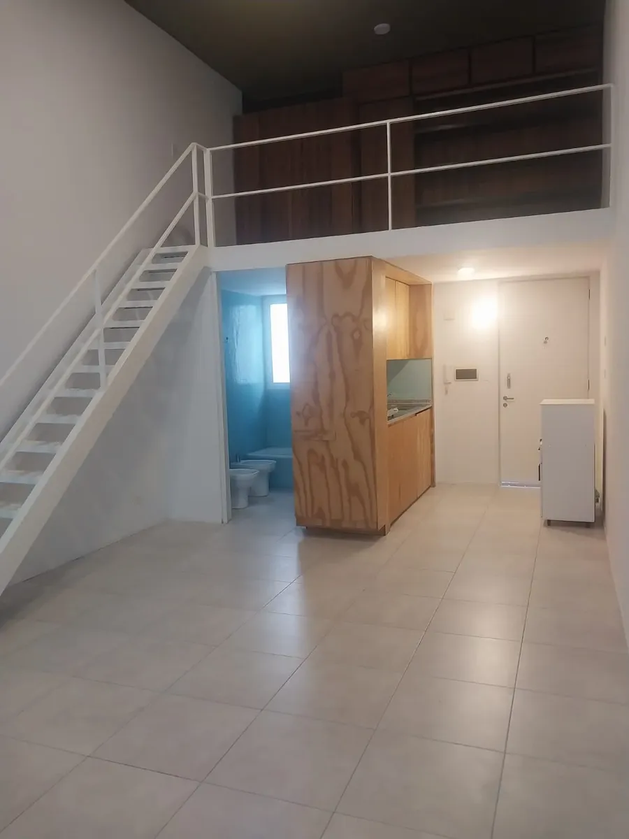2nd-floor front duplex with balcony