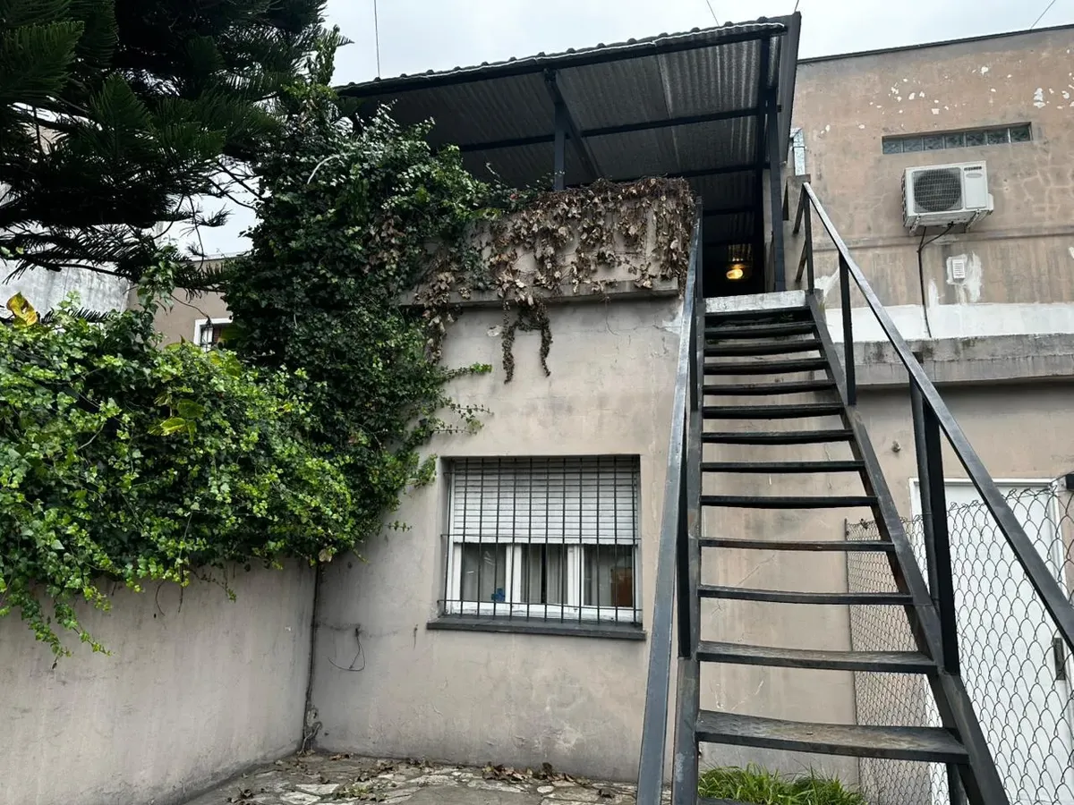 1BR, 20 m² semi-covered gallery and parking