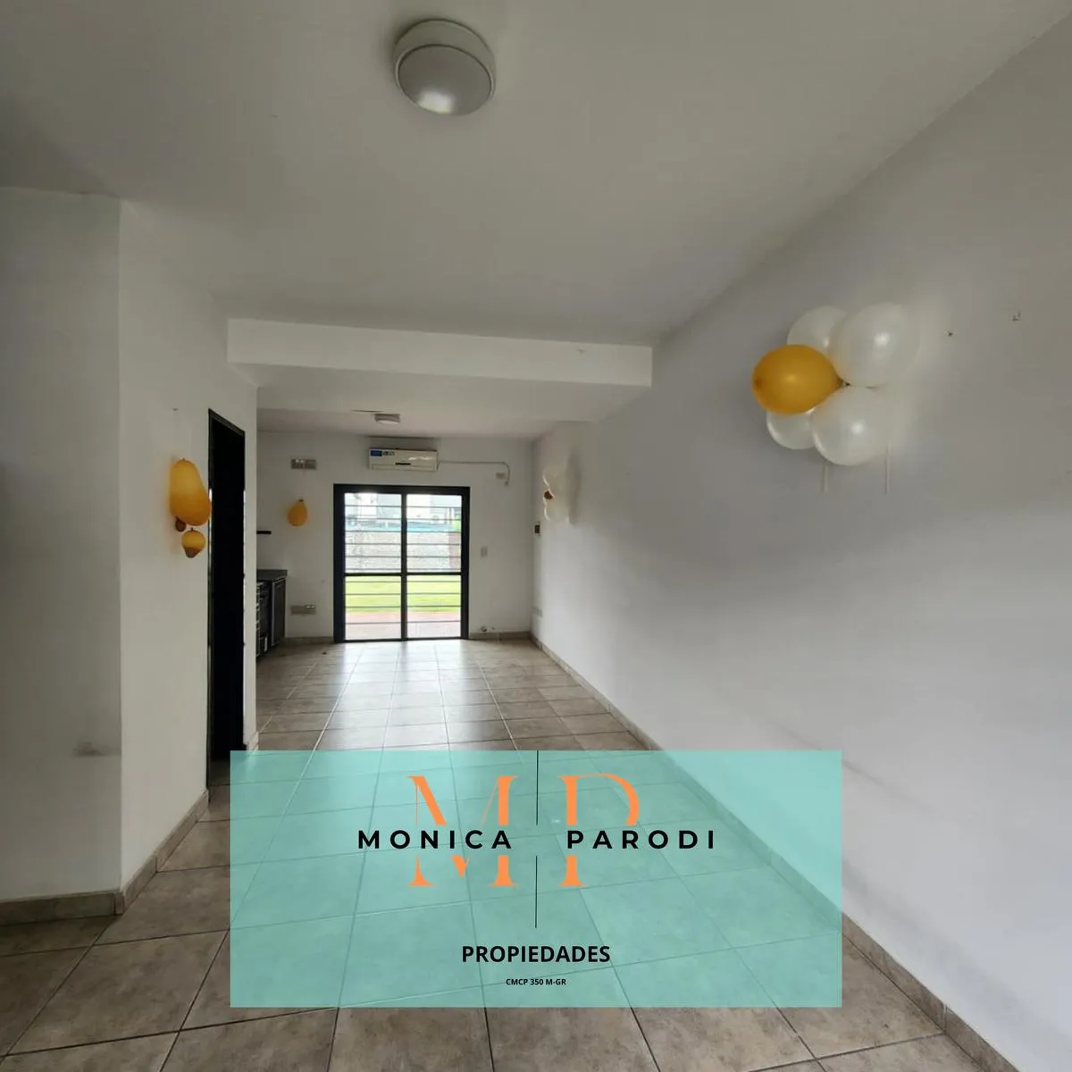 2BR duplex with backyard and parking