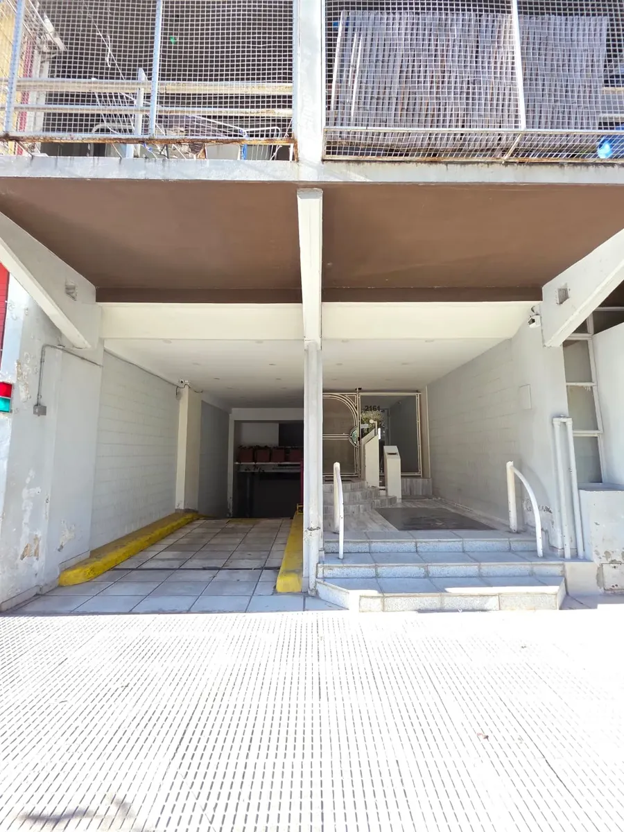 Monoambiente con balcón piso 7