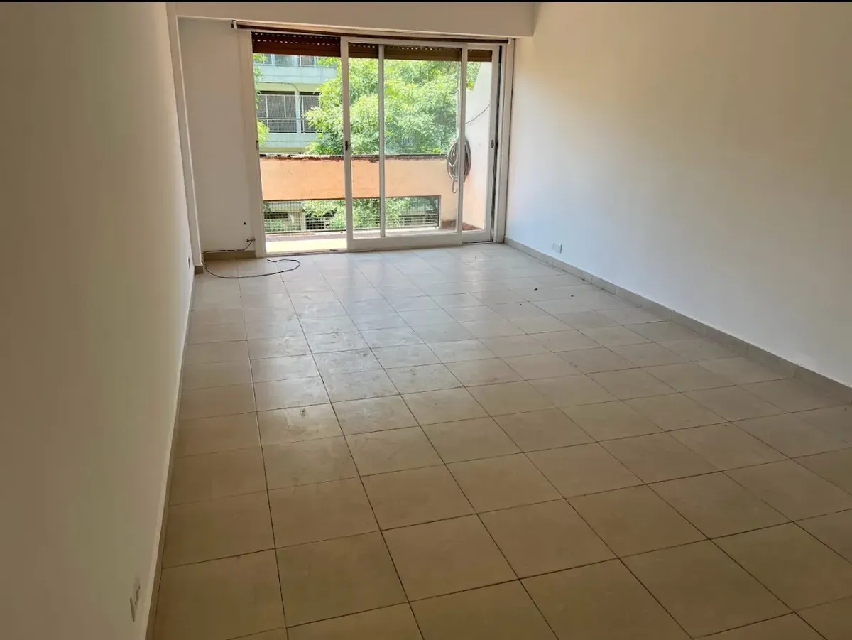 Monoambiente con balcón en Palermo