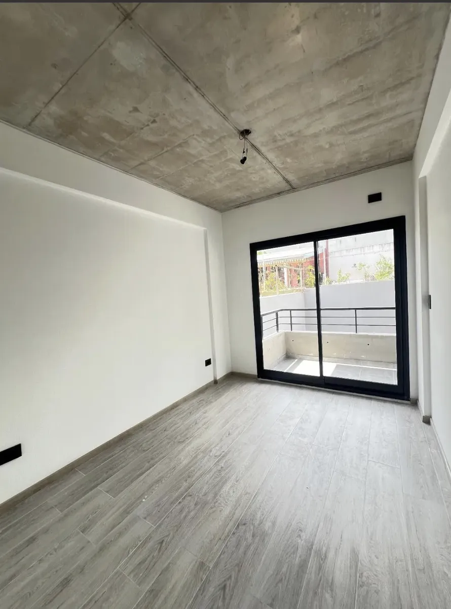 Alquiler De Departamento 2 Ambientes En Villa Urquiza Con Balcón Corrido