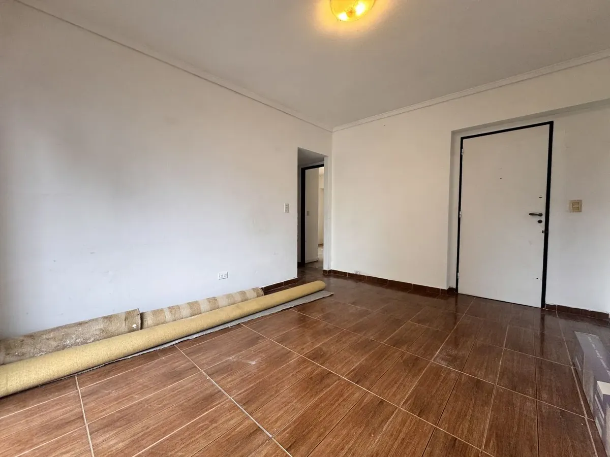 Imóvel: 2 quartos, Lanús