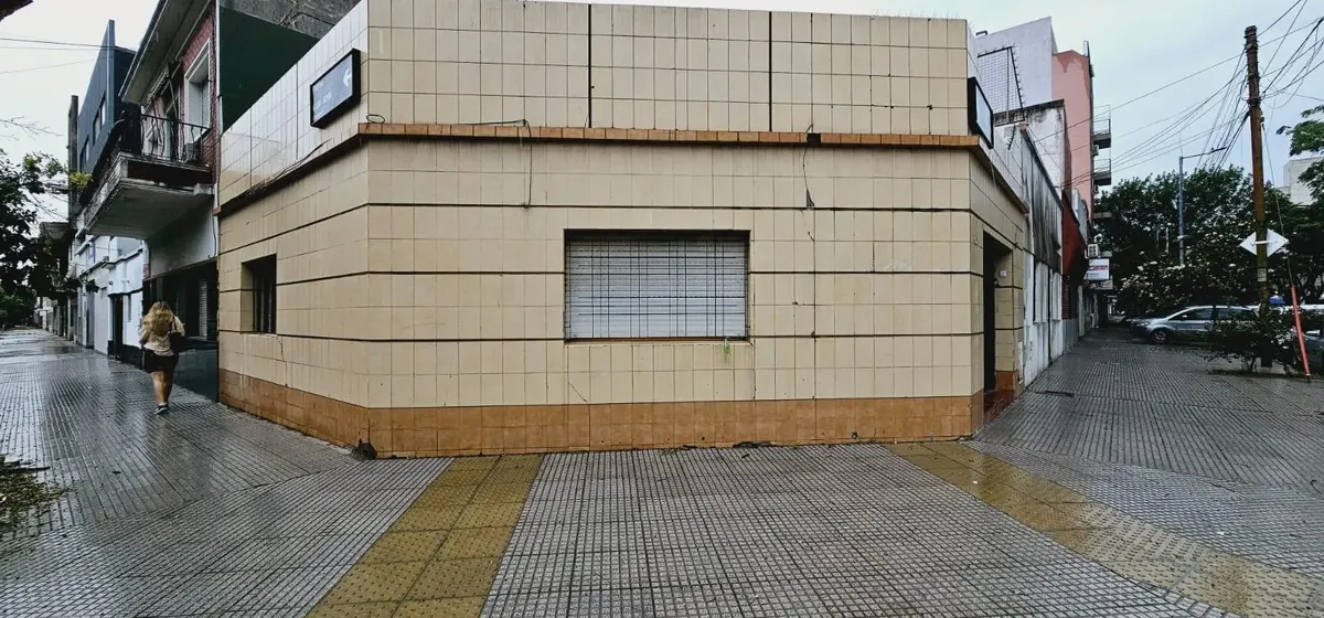 Casa De 3 Ambientes Con Terraza En Alquiler En Liniers