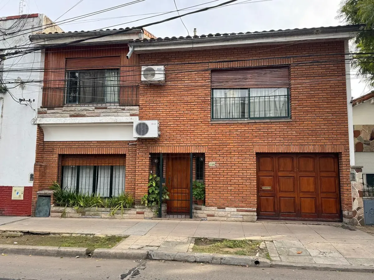 Casa En Olivos Cerca Avenida