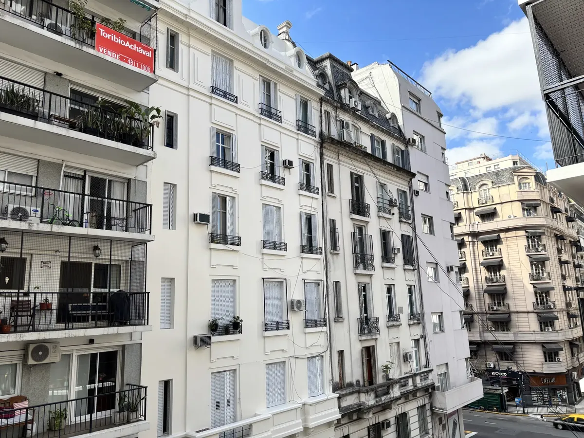 3-room apt, 3rd floor, Recoleta