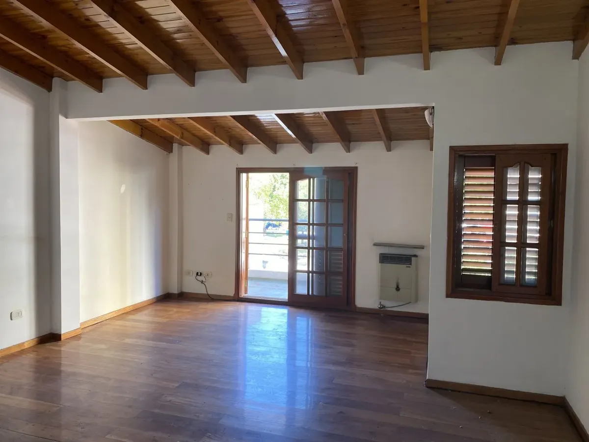 Departamento Tipo Duplex En Plaza Italia, La Plata