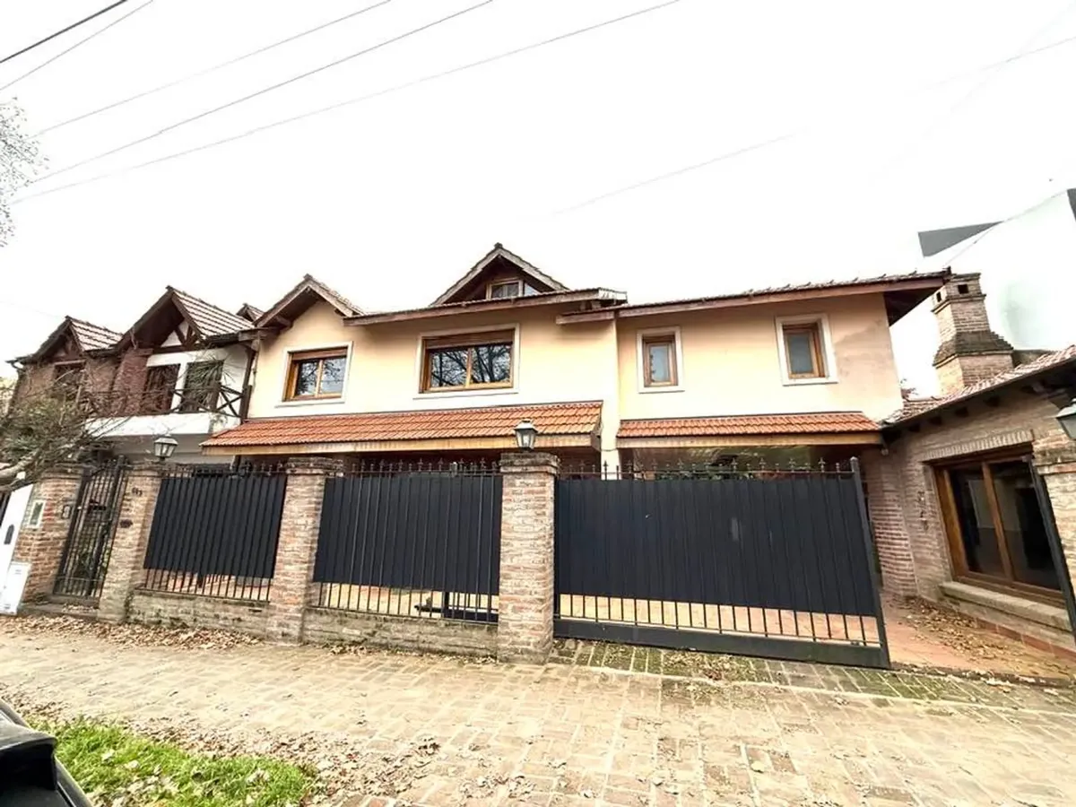 Casa Alquiler La Lucila Parque Quincho Pileta L