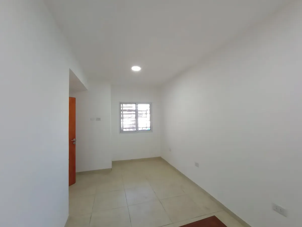 Departamento Dos Ambientes En Alquiler - Berazategui