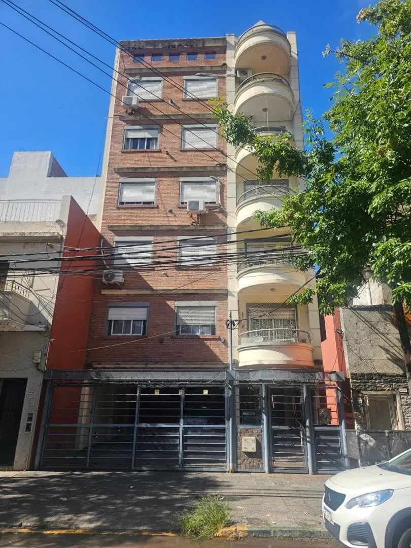 Se Alquila En Caseros Departamento Monoambiente Con Patio F: 10275
