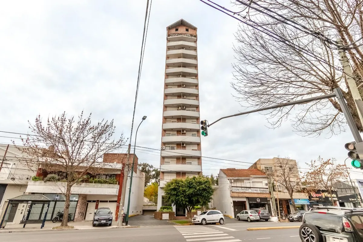 6° piso, balcón este, cochera