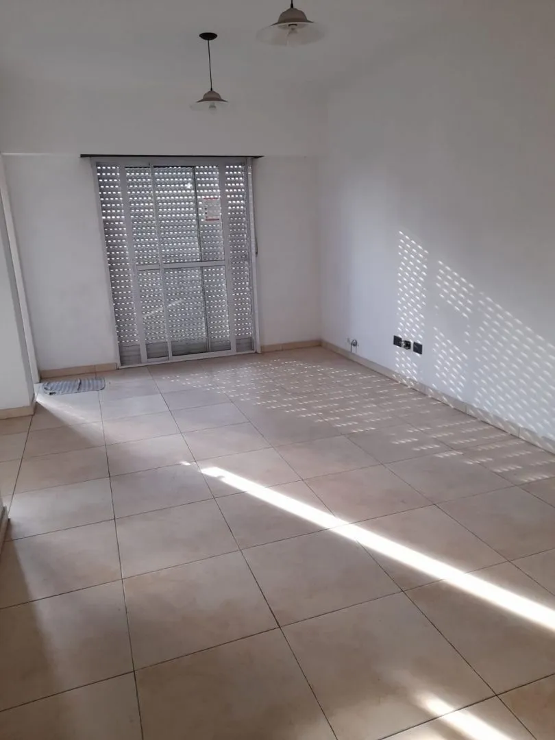 2 Ambientes - Villa Luzuriaga - Frente - Bajas Expensas