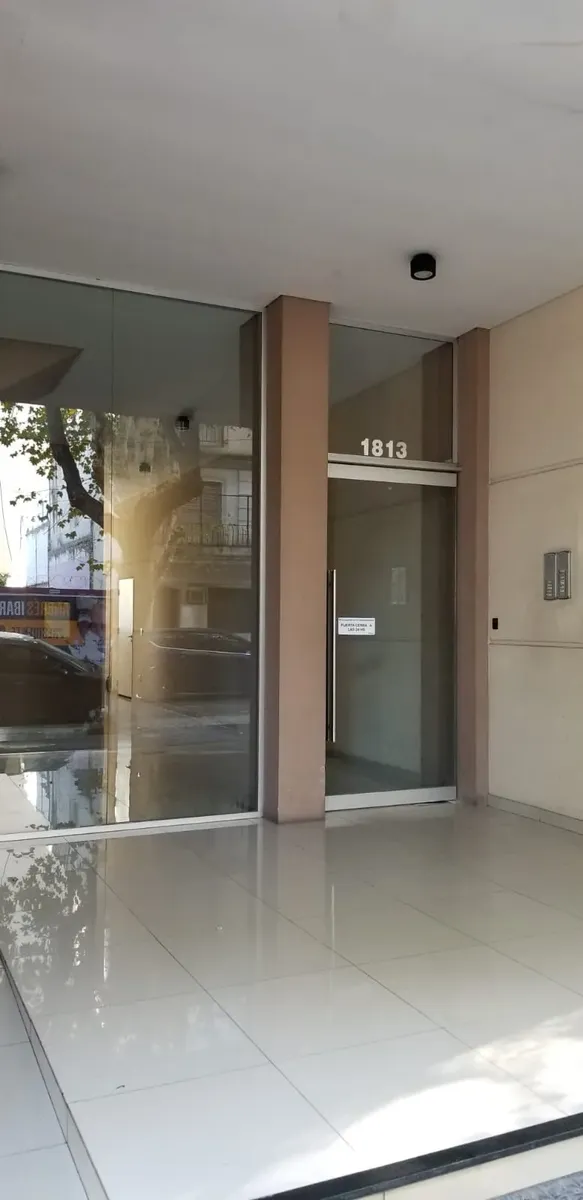 Mono- Ambiente Con Cochera Y Balcón