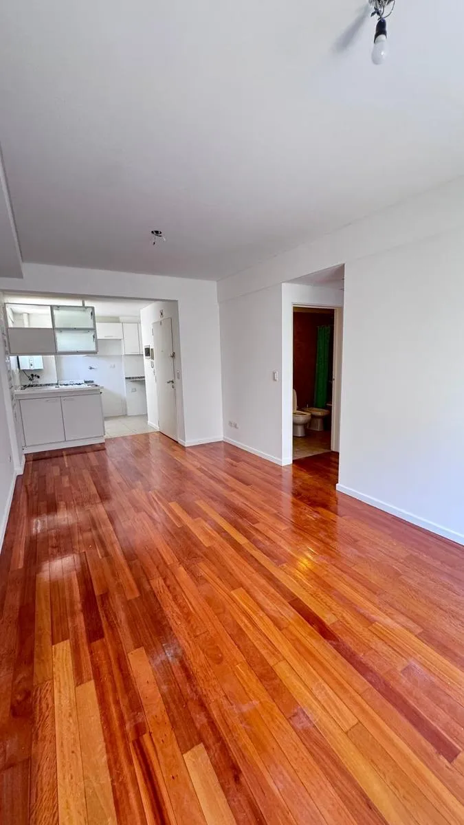 Departamento En Alquiler De 2 Ambientes Con Cochera, Amenities