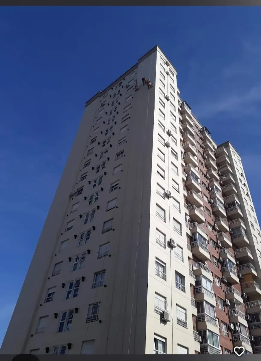 Departamento En Boedo Sánchez De Loria 1020. 3 Dormitorios, 2 Baños, Living Con Balcón, Cocina Con Lavadero Incorporado. Edificio Con Seguridad. Amplio, Luminoso Y Muy Bien Ubicado