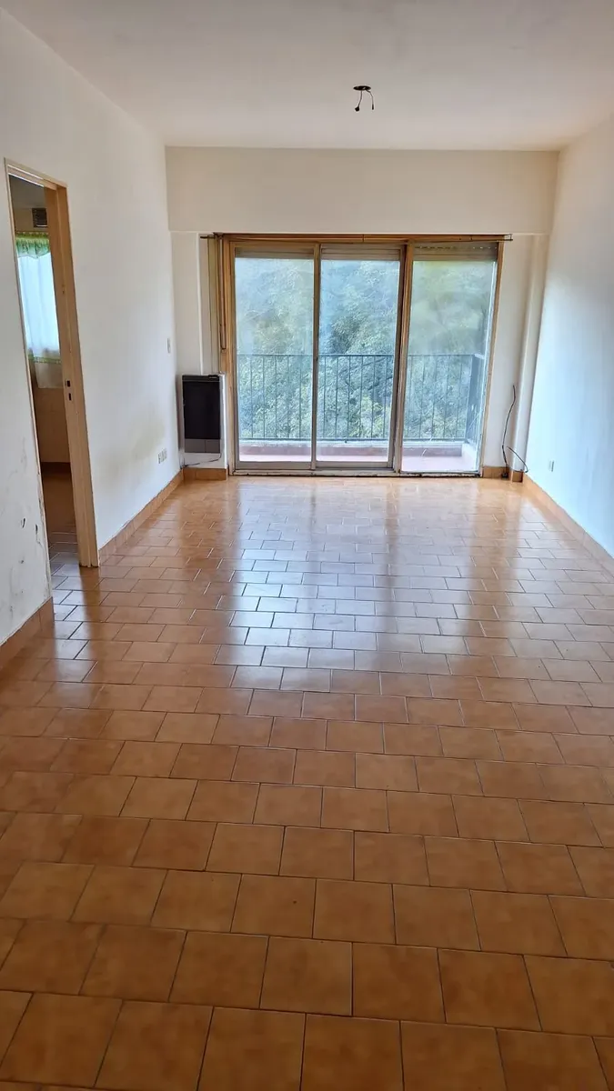 Студия 45 м² с балконом на всю ширину