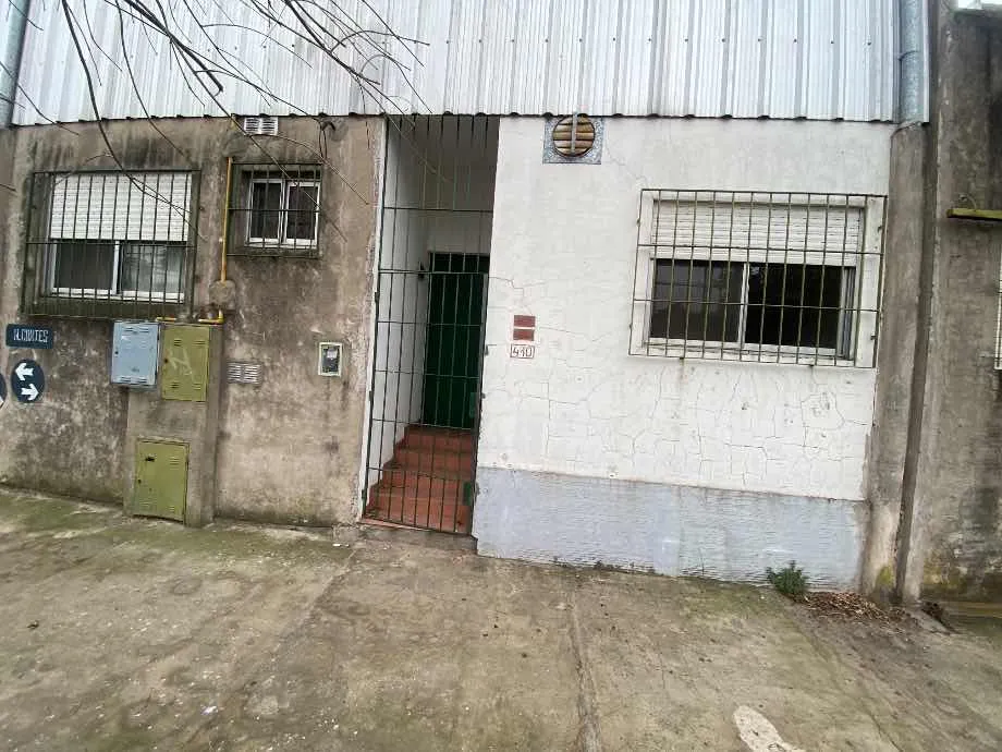 Departamento Tipo Casa En Alquiler En Avellaneda