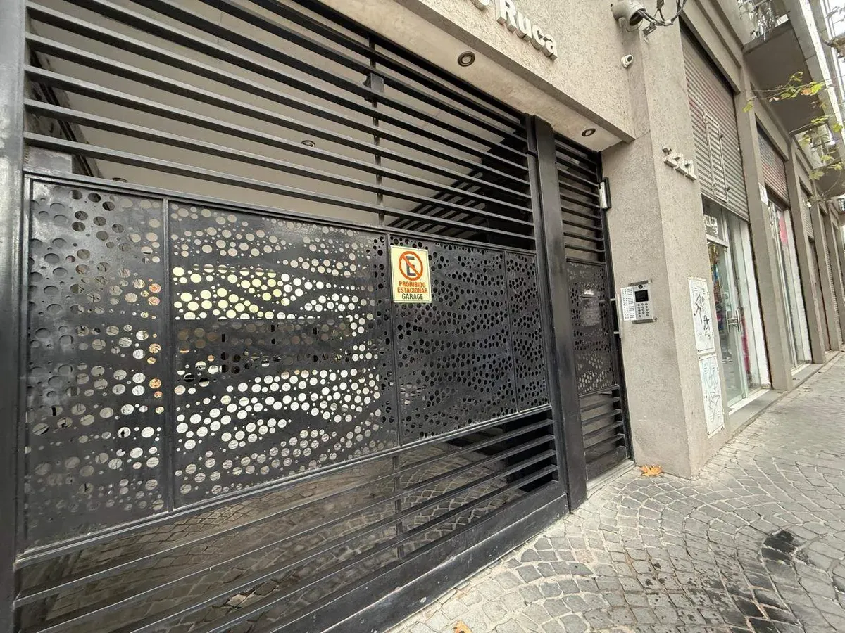 Alquiler Departamento Moreno Con Cochera