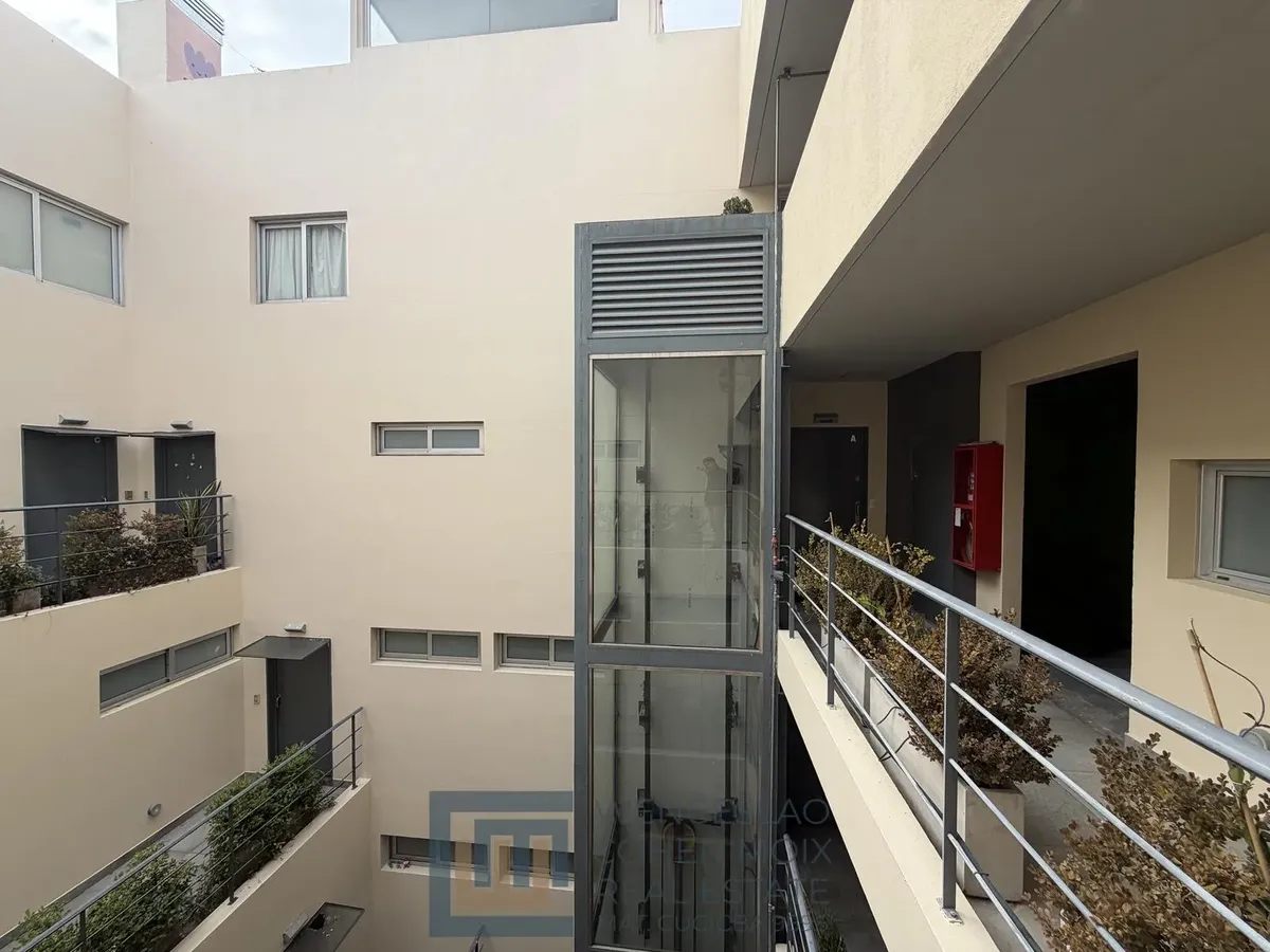 Triplex with 15 m² terrace