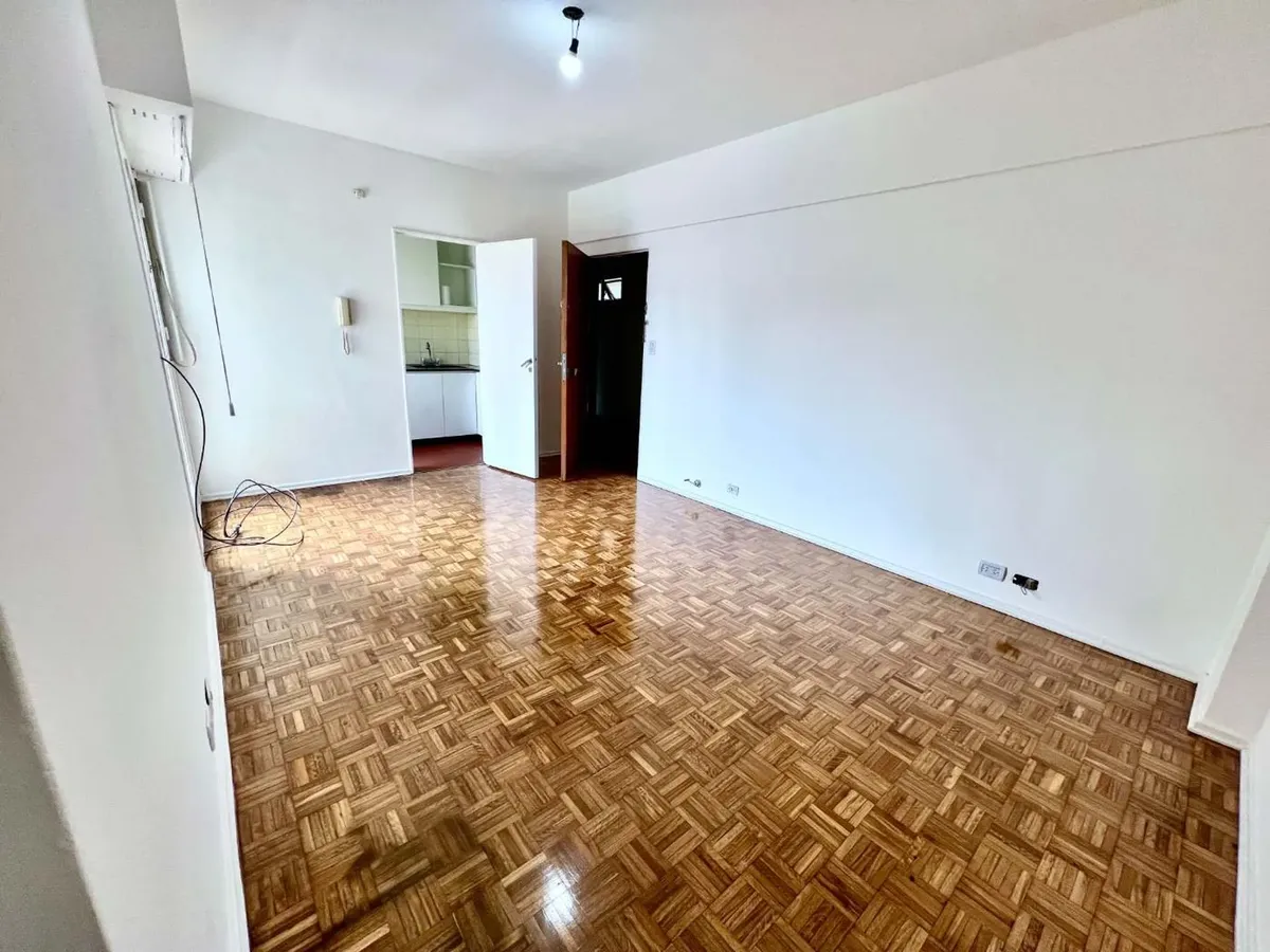8th floor with French balcony
