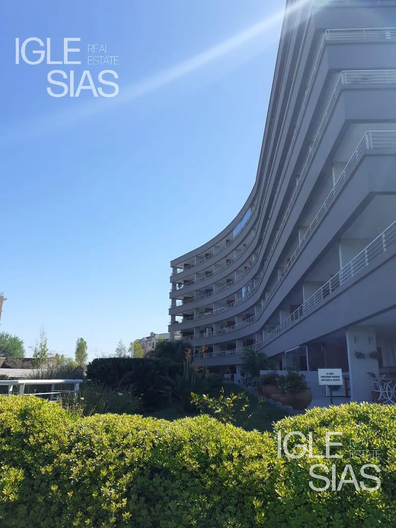 Departamento En Venta Con Vista Al Lago En Portezuelo, Nordelta