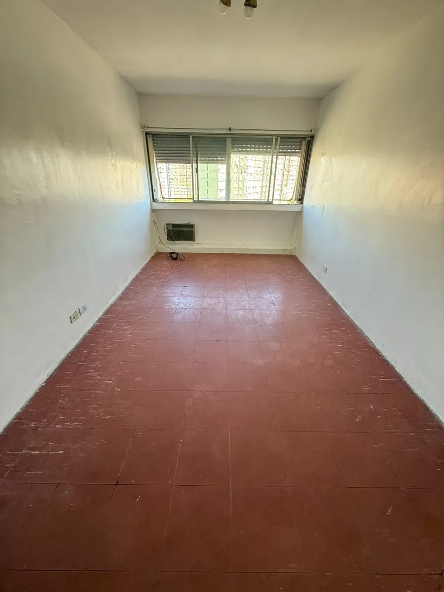 Alquiler. Departamento 3 Ambientes. Edificio 139. Lugano 1 Y 2