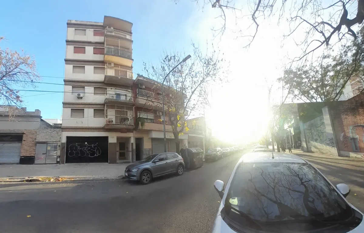 3-room unit with enclosed balcony