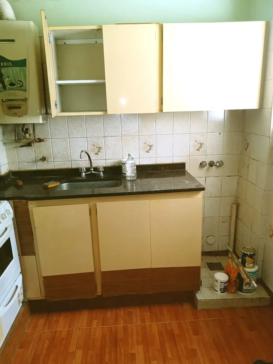 2 ambientes, piso 2 por escalera