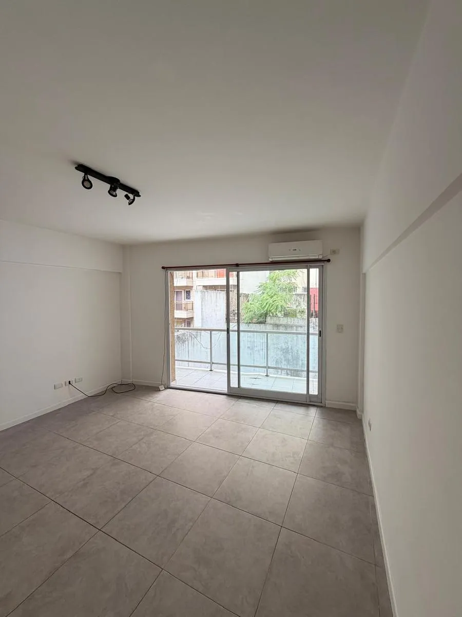 32 m² studio with balcony