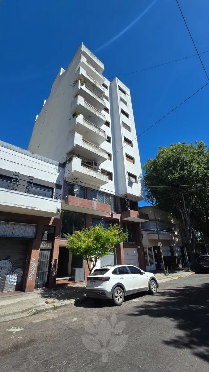 Alquiler - Departamento Dos Dormitorios En Calle 59 Entre 11 Y 12 - Excelente Ubicacion