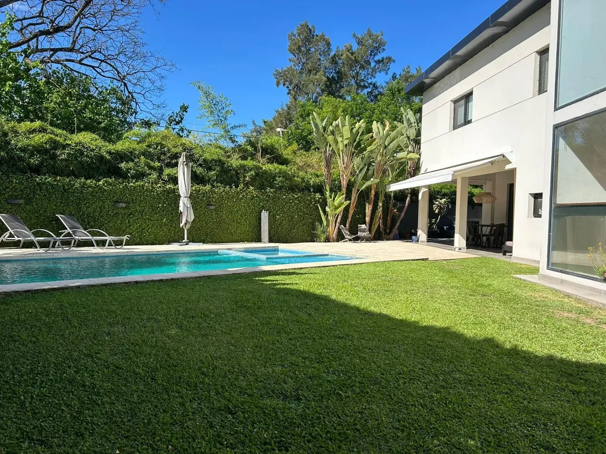 Casa En Alquiler Temporal Verano En Punta Chica, Zona Norte